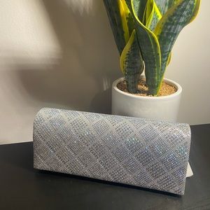 🆕Kate Landry Silver Sparkly Clutch💎
